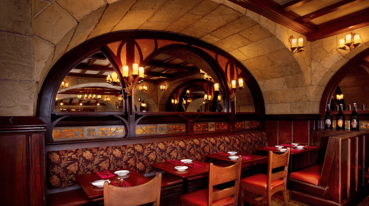Le Cellier Steakhouse Seating Space